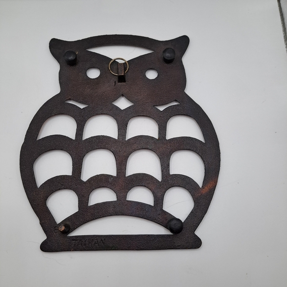 Copper on Cast Iron Owl Trivet - Picture 3 of 5
